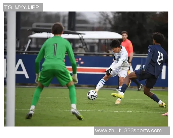 禁播足球引发热议体育产业面临挑战与机遇的双重考验